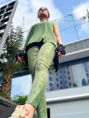 Rashmi Gupta Instagram - Wanna feel comfortable try this @soiewoman
Styling: @stylingyoursoul_co x @traag.in
.
.
#gymwear #comfort #exercise #workout #photoshoot #model #rashmiguptaa09 #gymgirl #gymmotivation