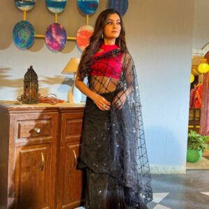 Rashmi Gupta Instagram - flaunting my serial wala look…
.
.
.
#serial #shooting #actor #rashmiguptaa09 #sareelook #sareelovers #photoshoot #goodmorning