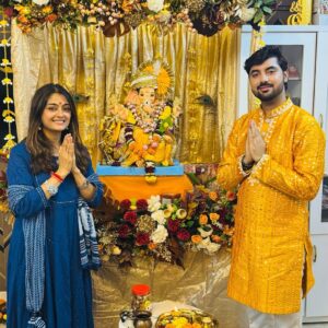 Rashmi Gupta Instagram - Ganpati bappa morya 🙏
Day-2 ke darshan
.
.
#ganpati #ganpatibappamorya #ganeshchaturthi #mangalmurtimorya🙏✨❤️😍😘 #rashmiguptaa09 #festival #bappa2025 #celebration #dhol