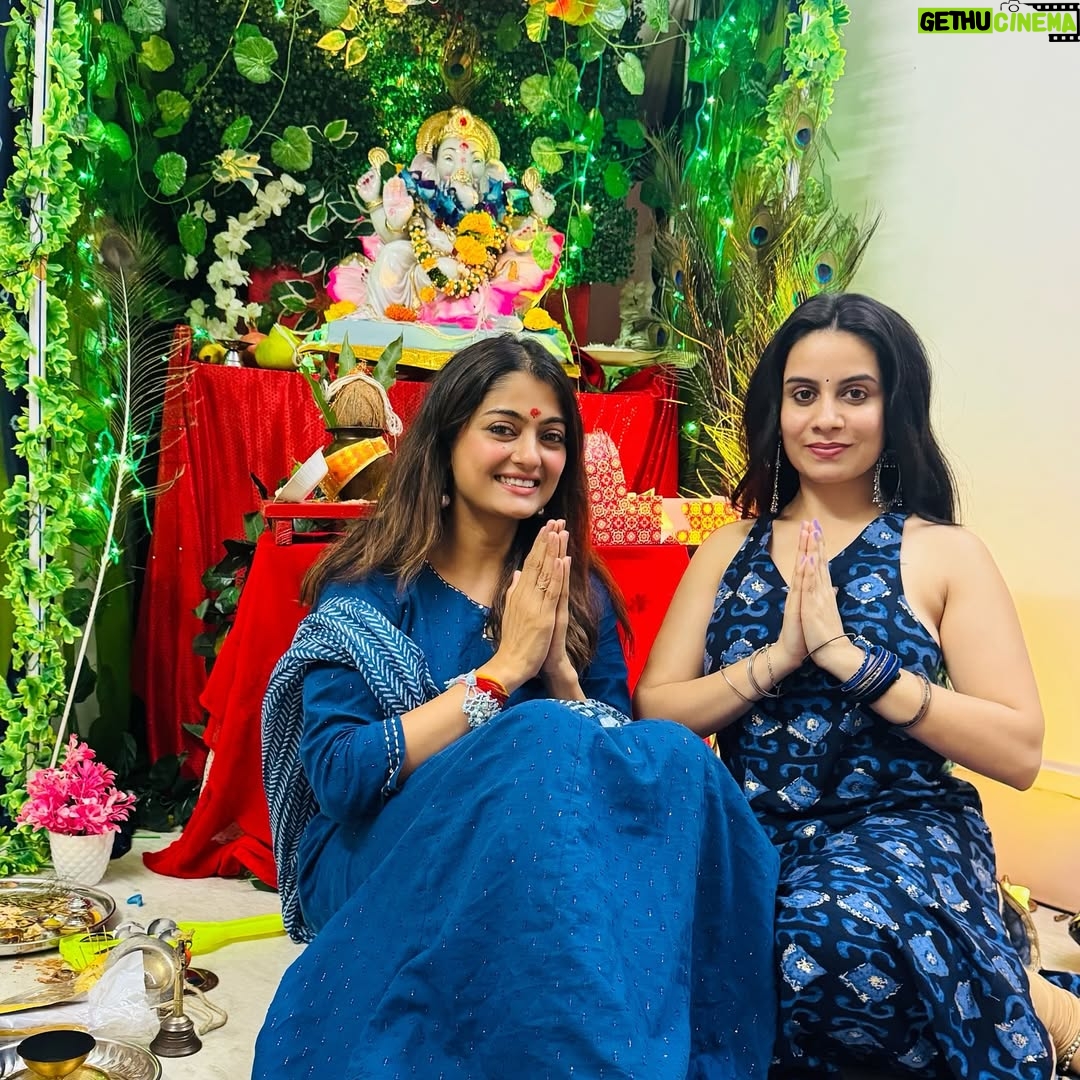 Rashmi Gupta - 3.3K Likes - Ganpati bappa morya 🙏
Day-2 ke darshan 
.
.
#ganpati #ganpatibappamorya #ganeshchaturthi #mangalmurtimorya🙏✨❤️😍😘 #rashmiguptaa09 #festival #bappa2025 #celebration #dhol