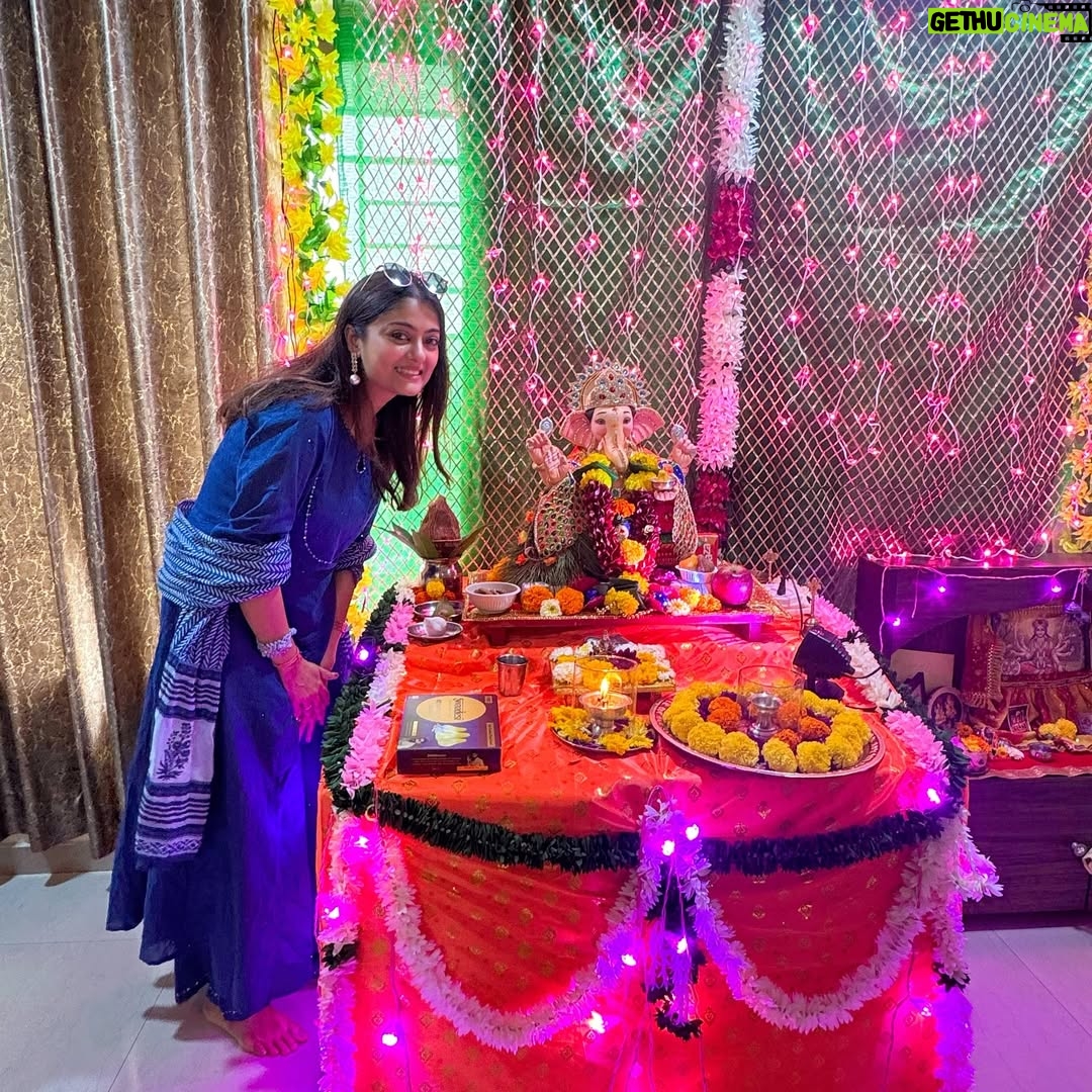 Rashmi Gupta - 3.3K Likes - Ganpati bappa morya 🙏
Day-2 ke darshan 
.
.
#ganpati #ganpatibappamorya #ganeshchaturthi #mangalmurtimorya🙏✨❤️😍😘 #rashmiguptaa09 #festival #bappa2025 #celebration #dhol