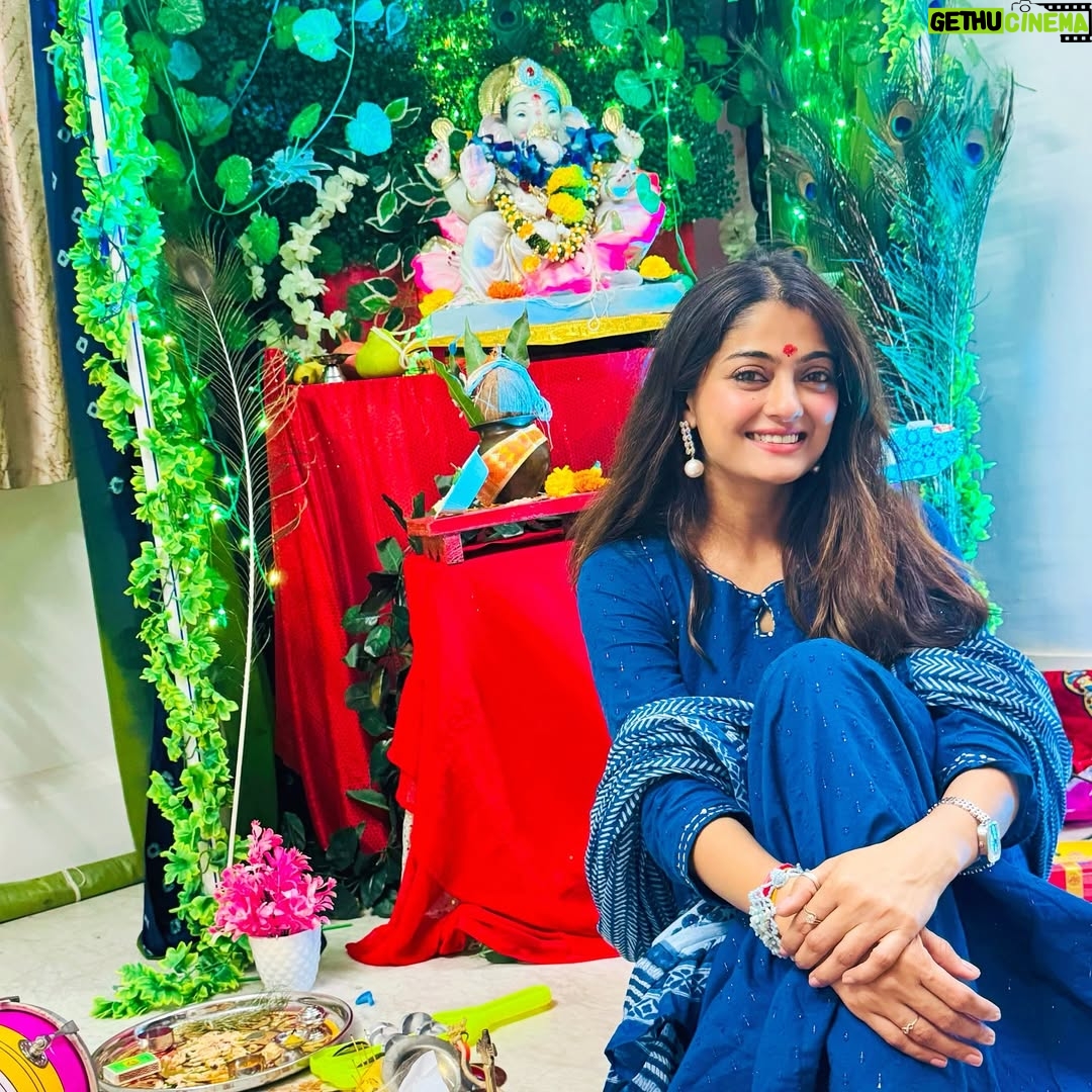 Rashmi Gupta - 3.3K Likes - Ganpati bappa morya 🙏
Day-2 ke darshan 
.
.
#ganpati #ganpatibappamorya #ganeshchaturthi #mangalmurtimorya🙏✨❤️😍😘 #rashmiguptaa09 #festival #bappa2025 #celebration #dhol