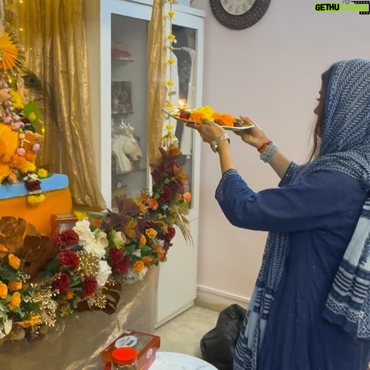 Rashmi Gupta - 3.3K Likes - Ganpati bappa morya 🙏
Day-2 ke darshan 
.
.
#ganpati #ganpatibappamorya #ganeshchaturthi #mangalmurtimorya🙏✨❤️😍😘 #rashmiguptaa09 #festival #bappa2025 #celebration #dhol