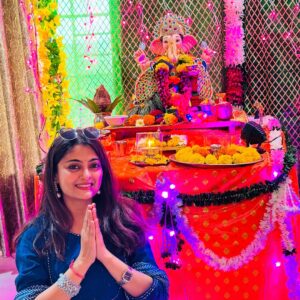 Rashmi Gupta Instagram - Ganpati bappa morya 🙏
Day-2 ke darshan
.
.
#ganpati #ganpatibappamorya #ganeshchaturthi #mangalmurtimorya🙏✨❤️😍😘 #rashmiguptaa09 #festival #bappa2025 #celebration #dhol
