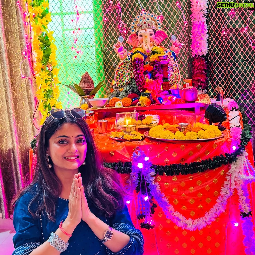 Rashmi Gupta - 3.3K Likes - Ganpati bappa morya 🙏
Day-2 ke darshan 
.
.
#ganpati #ganpatibappamorya #ganeshchaturthi #mangalmurtimorya🙏✨❤️😍😘 #rashmiguptaa09 #festival #bappa2025 #celebration #dhol