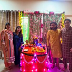 Rashmi Gupta Instagram - Ganpati bappa morya 🙏
Day-2 ke darshan
.
.
#ganpati #ganpatibappamorya #ganeshchaturthi #mangalmurtimorya🙏✨❤️😍😘 #rashmiguptaa09 #festival #bappa2025 #celebration #dhol