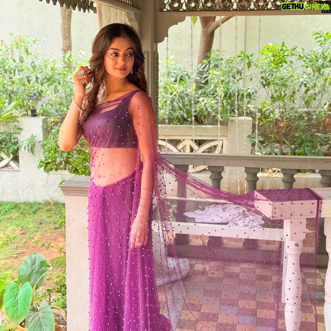 Rashmi Gupta - 19.8K Likes - Vibing with the song & my outfit 
.
.
#sareelove #indianwear #traditional #saree #rashmiguptaa09 #happy #beautiful #actor #tvshow #goodmorning