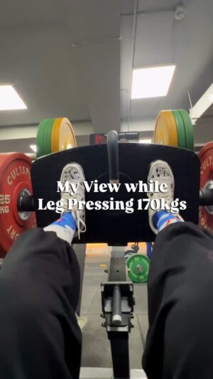 Rashmi Rai Instagram - Leg 🦵 shake for me 😗.. 

#gym #legpress #fitnessinfluencer #girl #170kg