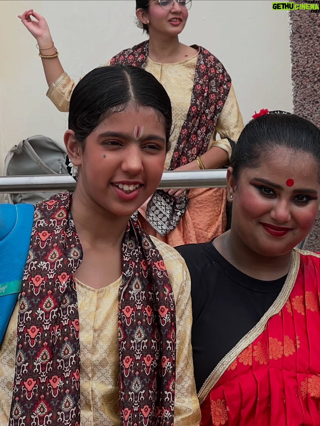 Rashmi Rai - 10.6K Likes - I told her to post pics on her Instagram page so that we can store them as memory but I thought 💭 why not my page.
Has my page become so big that I can’t share my daughter’s pic or it’s too professional that a pic like this will destroy the grid.
How much i have changed in last few years of being on Instagram. Yes I have always been private about my life and family from the beginning but lado she grew up in front of you she has always thought of you all as her insta family so changing one thing at a time and becoming the same Rashmi I was at the begining one who wanted to bring in change for women, be herself as true as possible and growing not with out you all my fam.. 

Enjoy the latest show in her school! 
Happy Ganesh Chaturthi hehe… waise ye navraska song hai!!

#daughter #mom #fitmom