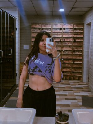 Rashmi Rai Instagram - 4 hashtag is funny 🤣 July abs!! 

#fitmom #fitnessmotivation #topfitnessinfluencer #funny #ullubanaya