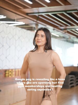 Rashmi Rai Instagram - You don’t need people, phone or friends to tell you that you are lying , you knew it from the start.
We all know. When we make resolutions we already know how committed we are these apps just show the reality to us again which we try to ignore.
The best you can do to yourself is to keep your word and let these help you: 
- gallery : use it save progress pictures, ss of good workouts.
- Instagram: follow people that motivate you just not for Fitness for other goals too! 
- Swiggy and Zomato: order healthy food and groceries, sometimes pizza also!
- Google pay: set limits so that you save on money and health too!

Jhooth bole kauwa kate sach bolo or khush raho.

#healthtips #growup #funny #lies