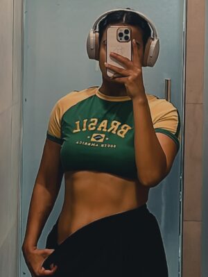 Rashmi Rai Instagram - 4 hashtag is funny 🤣 July abs!! 

#fitmom #fitnessmotivation #topfitnessinfluencer #funny #ullubanaya