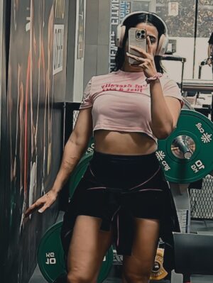 Rashmi Rai Instagram - 4 hashtag is funny 🤣 July abs!! 

#fitmom #fitnessmotivation #topfitnessinfluencer #funny #ullubanaya