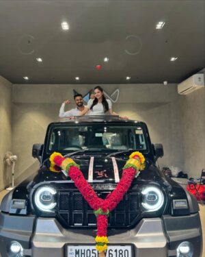 Rashmitha Poojary Instagram - Welcome to the family ❤️ (Thar Roxx ) ❤️
#couplegoals #vjpawankirashmi #vjpawansingh #rashmithapoojary #maanvishkiduniya #tharroxx #4x4 #mahindra #tharroxx4x4