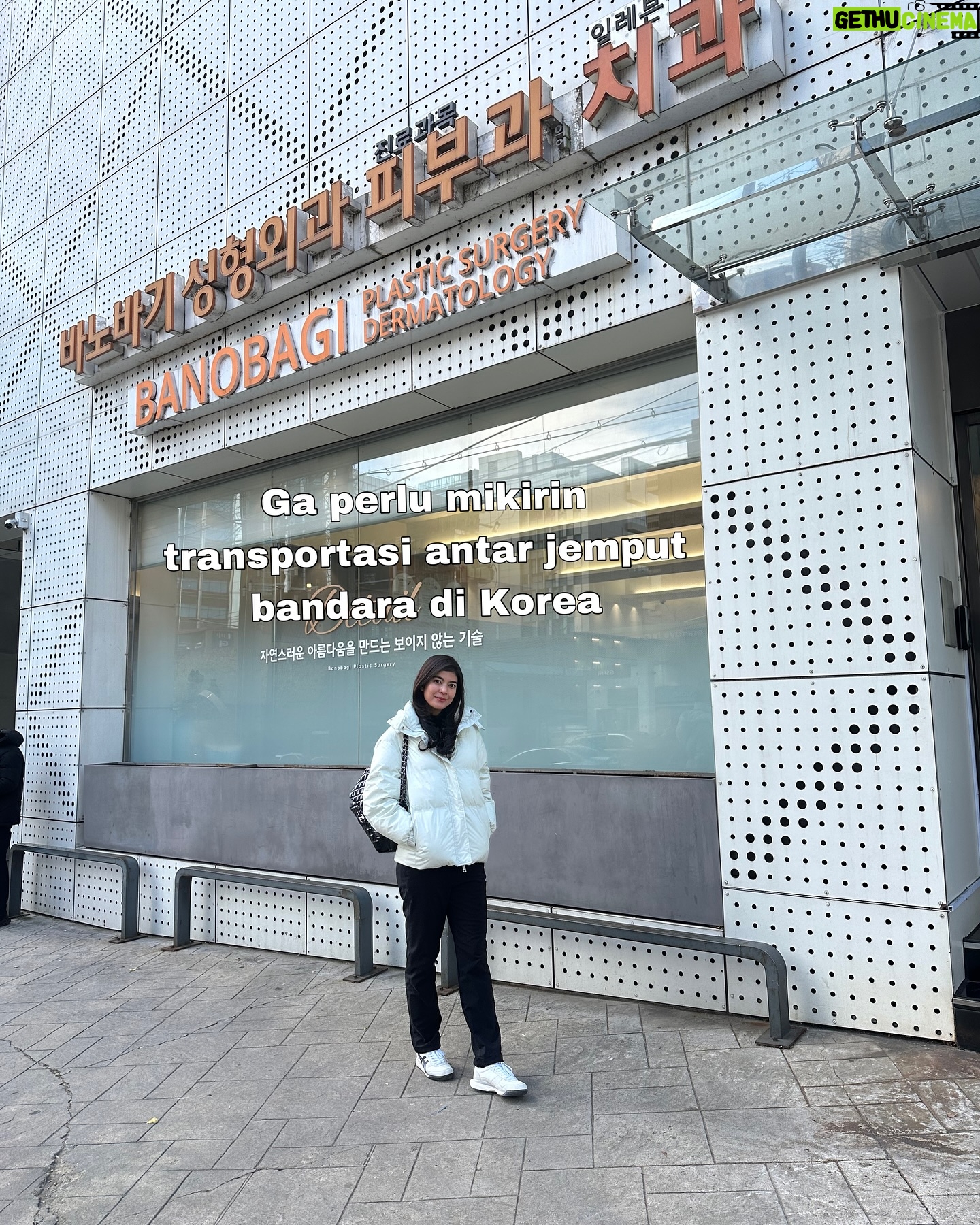 Raya Kohandi - 3 Likes - Kadang masih ada yang suka bingung My Venus itu apa, @myvenus.io adalah beauty travel agent yaaaa.. jadi @myvenus.io yang bantu aku mulai dari proses pendaftaran konsultasi , persiapan berangkat ke Korea, surgery & after surgery nya..

Pokoknya jadi ga ribet dehhh kalau pakai @myvenus.io , dan My Venus itu kerjasama dengan banyak Clinic di Korea lho.. ga cuma untuk plastic surgery aja, tp bisa untuk perawatan kulit lainnya juga 🫶🏻

Nah buat yang penasaran hasil-hasilnya kalian bisa liat instagram atau nonton youtubenya My Venus jugaa, tinggal klik link yang ada di bio @myvenus.io yaaa