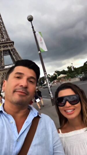 Rayhon Instagram - Sevgilim, @fara_alimov tug‘ilgan kuningiz muborak ❤️

Hayotimga kirib kelganingiz – eng katta baxtim. Har kuni siz bilan vaqt o’tkazish, siz bilan kulish, siz bilan yashash – bu hayotimning eng maroqli damlari

Bugun – sizning kuningiz. Orzularingiz amalga oshsin, yuragingiz tinch bo‘lsin, yoningizda har doim mani sevgim bo‘lsin.
Men sizni juda ham sevaman!

Rayhon 💖