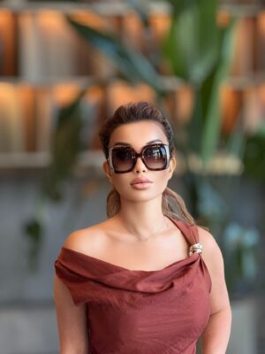 Rayhon Instagram - Dunyo katta… Lekin yuragingiz ochiq bo‘lsa — har bir manzil o‘z uyingizdek tuyuladi.
Zavqlaning, seving, yashang… chunki bugun — hayotingizdagi eng yaxshi kun! 🌅💫
⠀
Agar hoziroq biror joyga yo‘l olsangiz, bu qayer bo‘lar edi? 🌍🤍