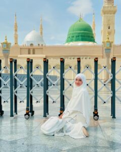 Razika Top 100 Instagram Photos and Posts