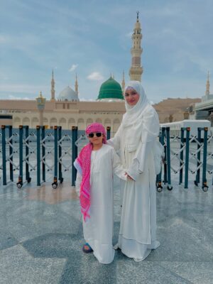 Razika Instagram - No Hajj, no salah, no fasting, no du’a, no Eid, no sacrifice, and no guidance for this ummah - if it was not for your birth, Ya Rasulallah! 💚 #muhammadrasoolallahﷺ 🥺
