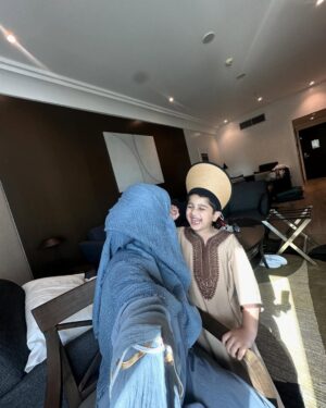 Razika Instagram - Mai kabe ki chadar ko hatho se pakad lungi 🕋♥️🥺
.
.
#its_razika #umrah #mecca #kaaba