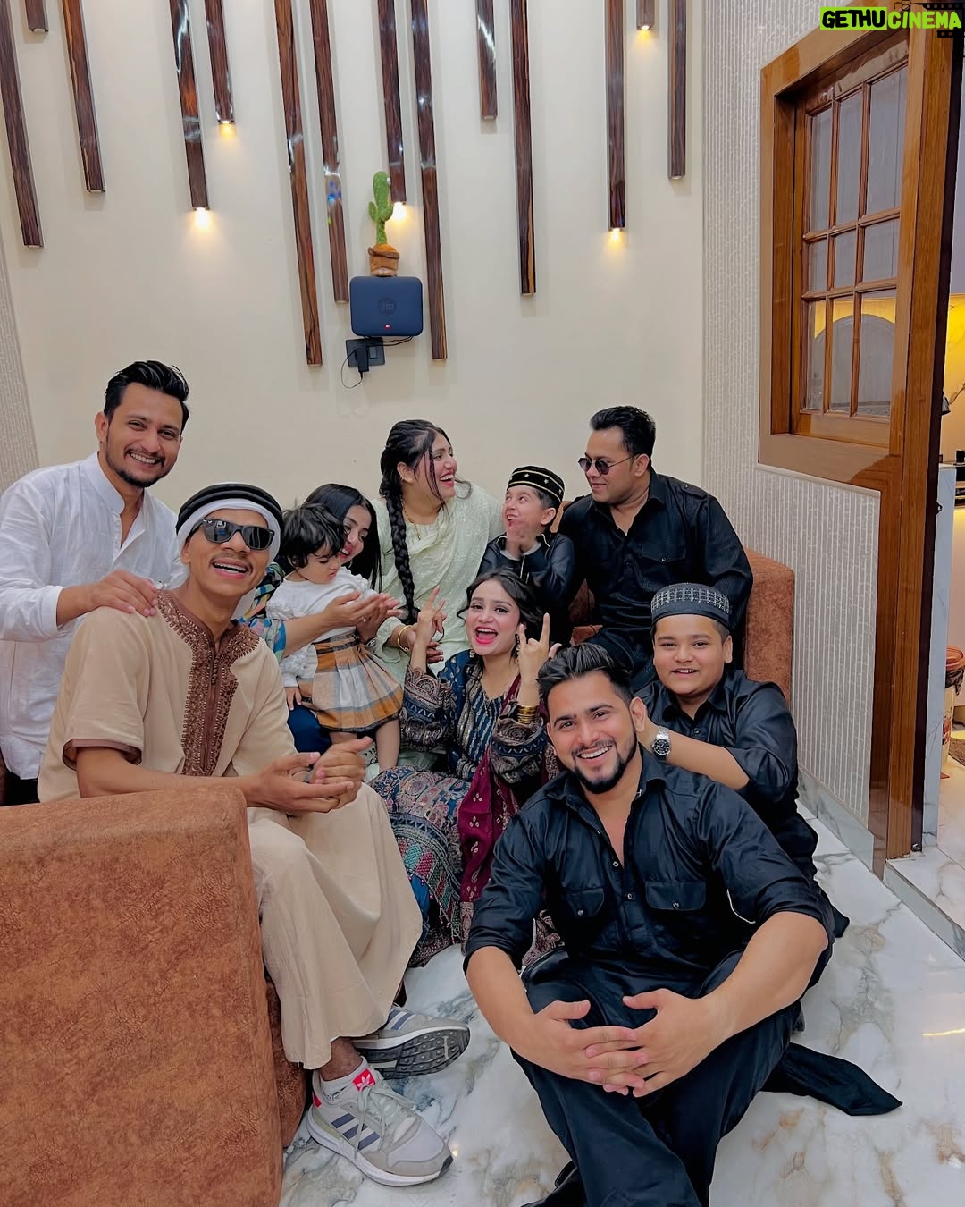 Razika - 159.7K Likes - 🤍✨آپ کو بھی عید مبارک
.
.
#its_razika #eidmubarak #abaanakhtar