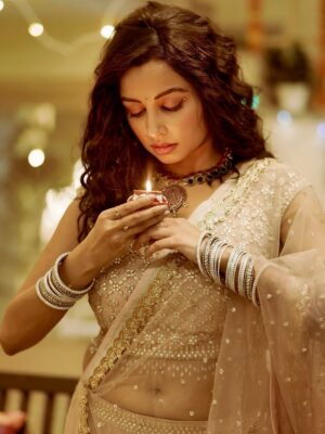 Reecha Sinha Instagram - ą¤ą¤ą¤ą„ठneeli nahi toh kya huaā¦ ą¤ą¤¾ą¤Øą„ ka feel le rahi hun š„°ā„ļø
#diwali #diwali2025 #diwalilookā¤ļø #diwalivibes