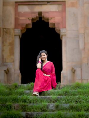 Reecha Sinha Instagram - Pradesiya⦠mila hai tu mujhe jabse ā¤ļøāš„
šø- @sulabh_lamba
#delhi #rain #romanticportraits #baarish
