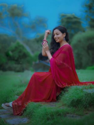 Reecha Sinha Instagram - Pradesiya⦠mila hai tu mujhe jabse ā¤ļøāš„
šø- @sulabh_lamba
#delhi #rain #romanticportraits #baarish