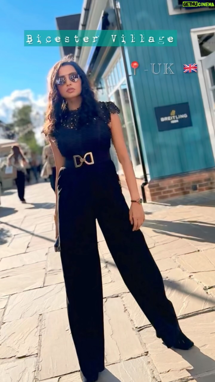 Reecha Sinha - 4.6K Likes - When the shopping streets at Bicester Village turns into your personal runway 🫣🤪😎 🇬🇧 

	#BicesterVillage	#LondonStyle #UKFashion #StreetStyle	#LuxuryOutlet #StyleOnTheStreets #OOTDReel #ReelItFeelIt #InstaReel #VibeCheck #ReelFashion #ExploreWithMe #StyleDiaries #ReechaSinha