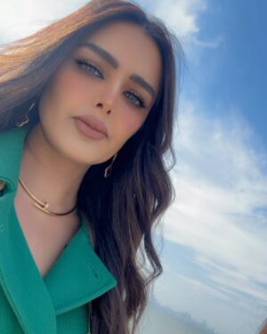 Reem Alnajem Instagram - مسلسل #للمعاريس_فقط في رمضان
يوميا على قناة #روتانا_خليجية @khalejiatv
و على قناة #الشرقية_من_كلباء @sharqiyakalbatv
و على تطبيق #شاهد @shahid.vod
انتاج @beeproductionskw
اشراف عام #فؤاد_علي @fuad_3ali
تأليف #علياء_الكاظمي @alyaa_story
إخراج #هيا_عبدالسلام #لولوة_عبدالسلام
@haya_abdul_salam
@lulwah_abdulsalam @reem_erhama