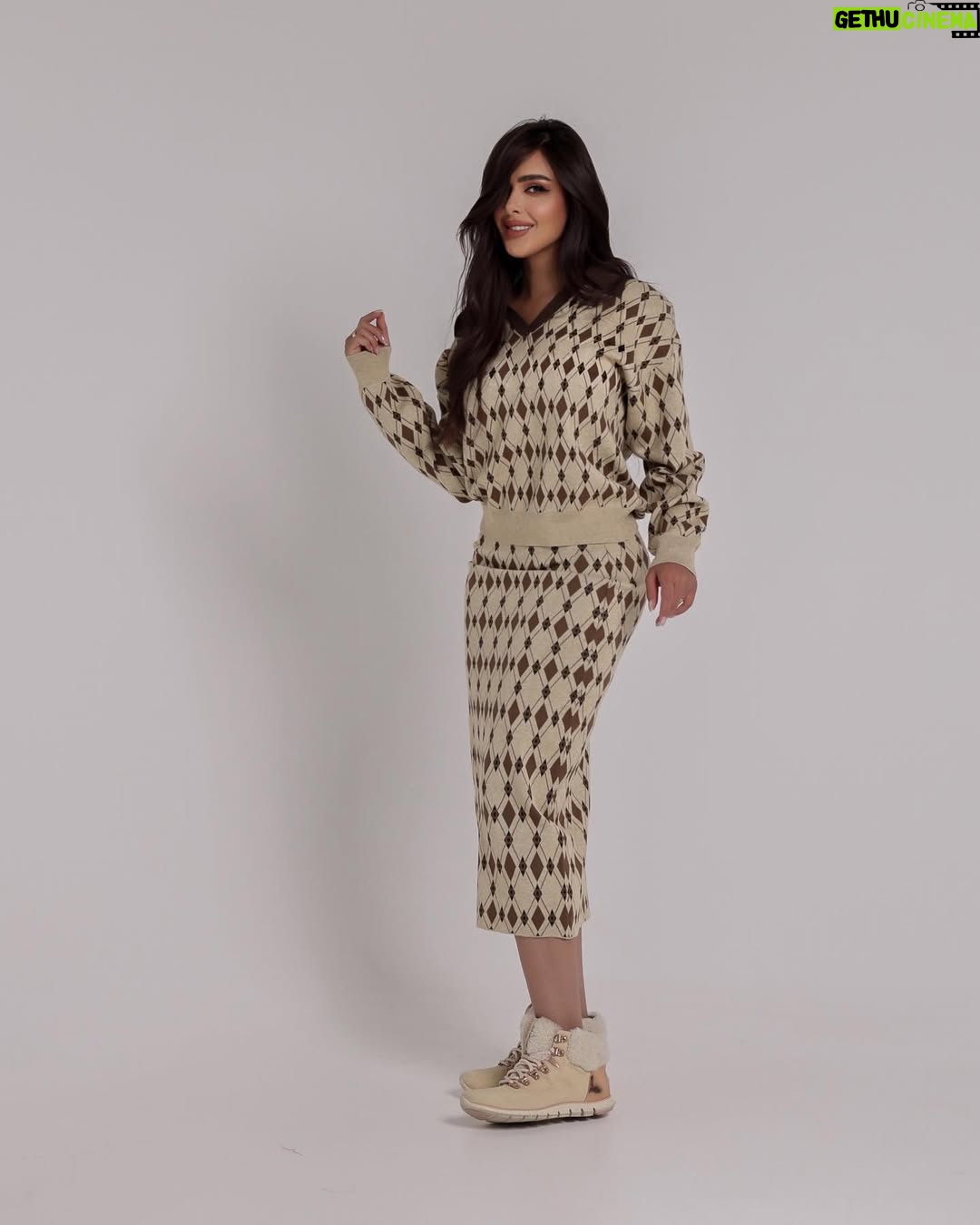 Reem Alnajem - 1.2K Likes - هذي اختياراتي من كولكشن mulvari الجديد استخدموا كود الخصم 

Discount code: 2reem15 > 15%

💚22399704 
🤎22066125 
💜21821013
💙22066298
@shein_ar
@sheinoffiicial
#SHEINforall
#SHEINMulvari