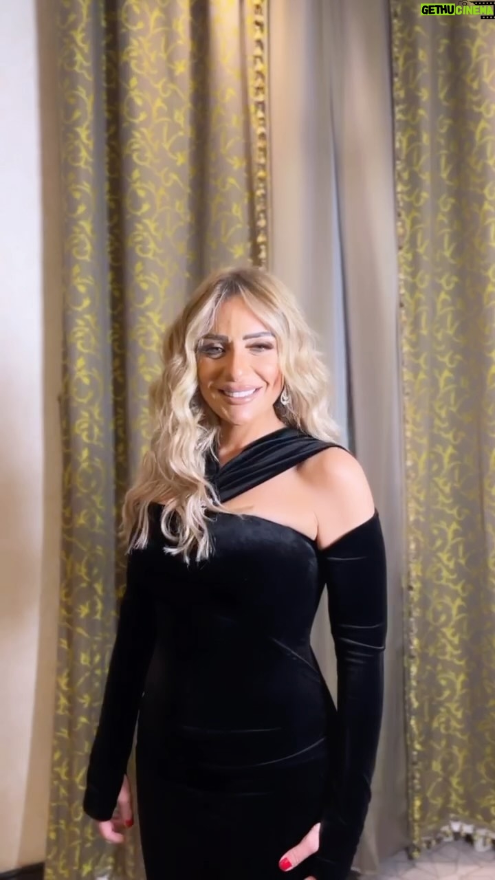 Reem El Baroudy - 127.9K Likes - Let’s not kill the karma 
Let’s not start a fight 
It’s not worth the drama .

#nofilter #noneedfilters 

Special thanks to 
MUA @mostafa_hamdy_makeup 
Hairdresser @george_magsalon @mag_beautysalon 
Dress @eslam_saad_designer