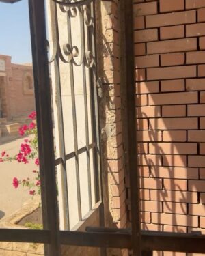 Reem El Baroudy Instagram - اللهم اني لا اسالك رد القضاء ولكني اسالك دائما اللطف فيه
توفي الي رحمه الله والدي المهندس
مجدي مدحت عزت البارودي
١١ يناير ٢٠٢٣ اول مره اكتب وأقدر من سنه
عدت سنه شفت فيها اسواء قلوب البشر اتالمت وتعلمت
ومازلت بتألم علي فراقه
منذ تاريخ وفاته كان ذلك تاريخ وفاه قلبي لازلت أتذكر
تلك الرجفه اللي هزت قلبي حين علمت بوفاته
سيظل عزائي بك عمرا حتي نلتقي ياوالدي .
اسألكم الفاتحه والدعاء لوالدي ولكل من رحل عنا