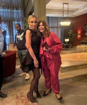 Reem El Baroudy Instagram - مافيش كلام يوصف مدى عشقي و محبتي للنجمة الراقية المشرقة ( ميرفت أمين ) شكرًا من قلبي لأنك رجعتيلي شغفي و حماسي و ثقتي ، لا تتخيلي كلمة " أنا في ضهرك " و طبطبتك علي قلبي و دعمك مدي تأثيرهم عليا كان إيه ، إحساس كنت أفتقده و حقيقي هفتقد العمل مع أم و فنانة حقيقية و هفضل دائمًا فاكرة كل كلمة و موقف كانوا بمثابة درس أتعلم منه في حياتي ، دمتي  مشرقة و متألقة