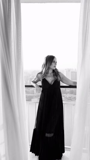 Reem El Baroudy Instagram - ♟️🖤
Shoot & reel by @gimoooz