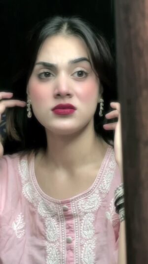 Reena Khan Instagram -