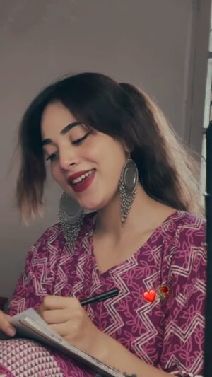 Reena Khan Instagram -