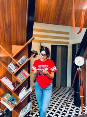 Reena Khan Instagram - When you realise, Takleef batane me bhi "takleef hoti hai…🥀
