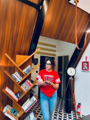 Reena Khan Instagram - When you realise, Takleef batane me bhi "takleef hoti hai…🥀