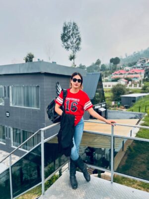 Reena Khan Instagram - When you realise, Takleef batane me bhi "takleef hoti hai…🥀