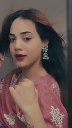 Reena Khan Instagram -
