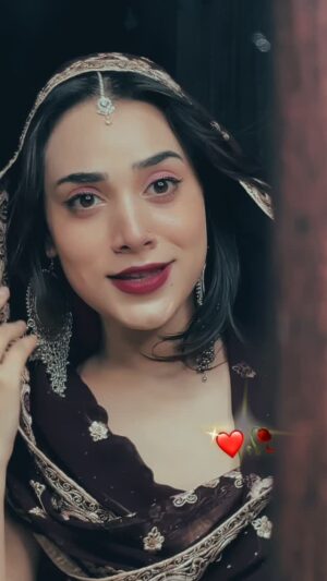 Reena Khan Instagram - Mera Sona Sajan Ghar Aaya❤️.. @official___reenakhan__987