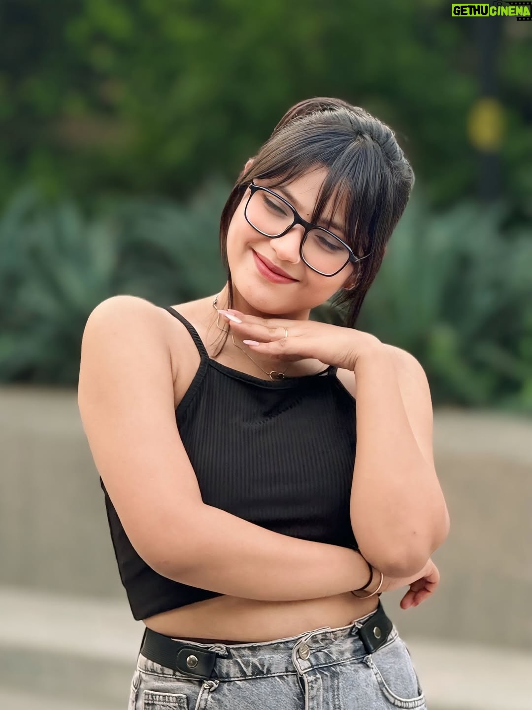 Rekha Khatri - 136.1K Likes - 🐼🖤