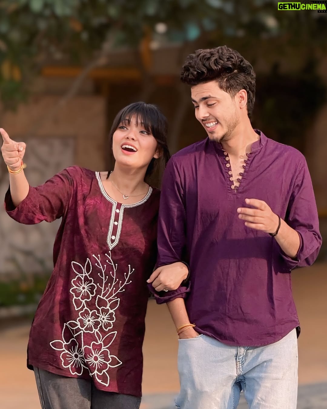 Rekha Khatri - 120.2K Likes - ham dono sath me apko kese lgte hai❤️🥺