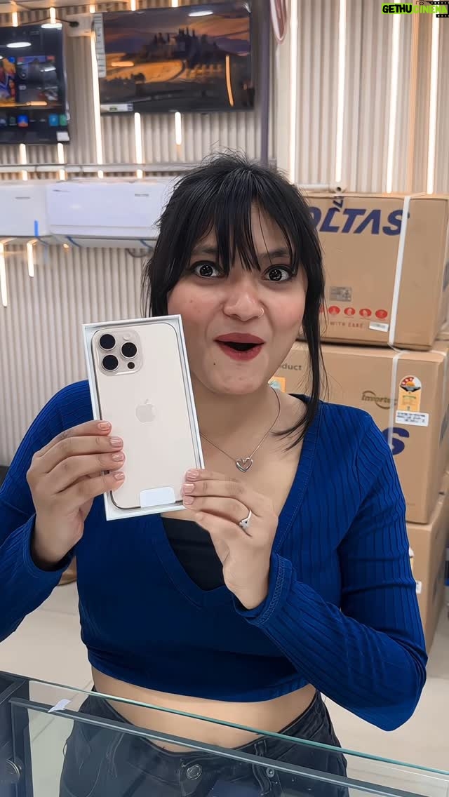 Rekha Khatri - 385.2K Likes - finally le liya  self gift ❤️🥺 jai shri ram🙏🏼❤️