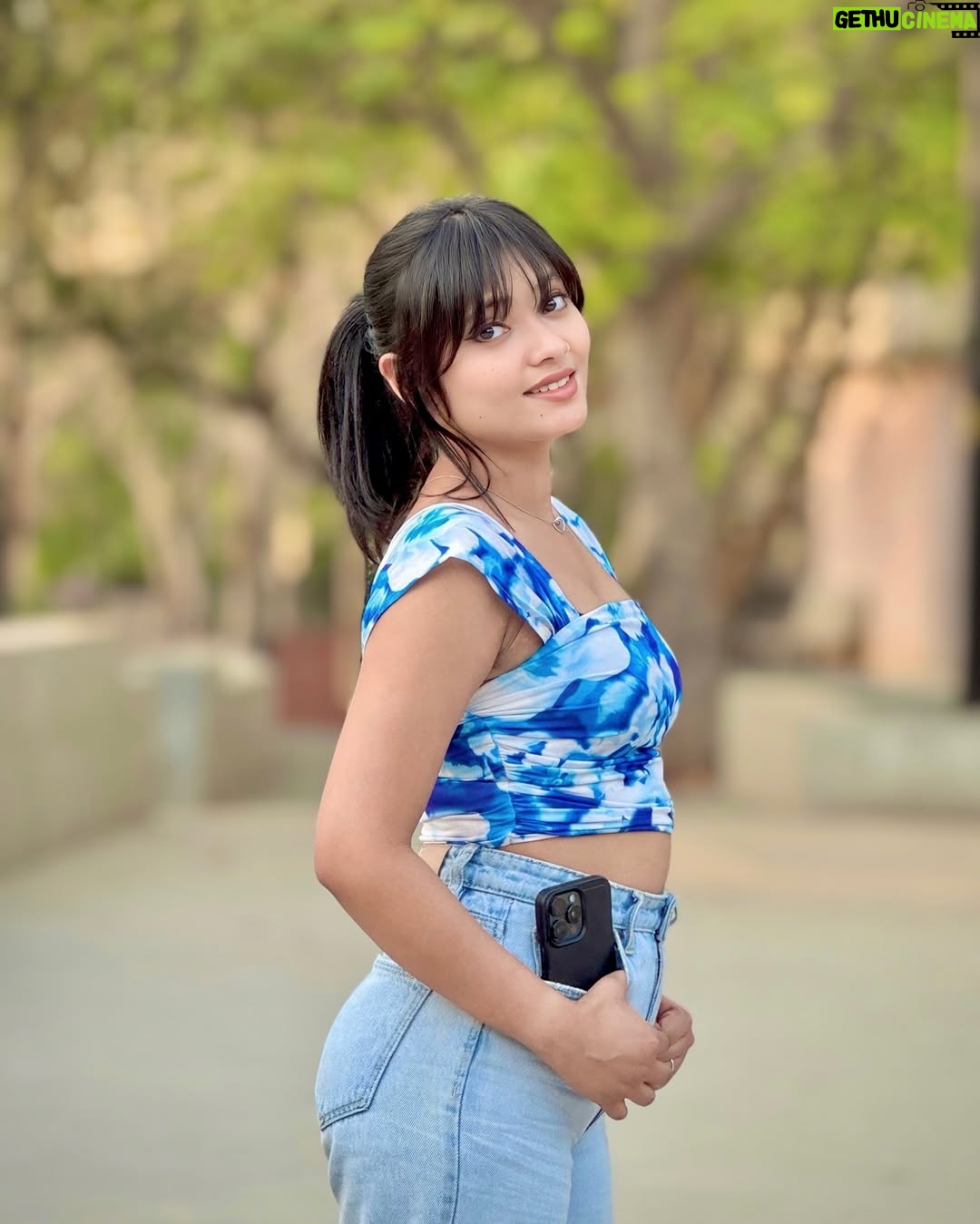 Rekha Khatri - 288.6K Likes - 💙