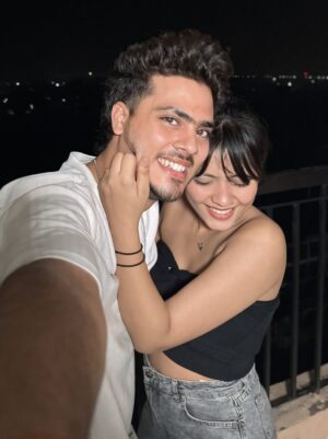 Rekha Khatri Instagram - sath me ham dono apko kese lgte haiš„ŗā¤ļø