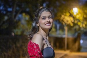 Reshma Thakur Instagram - Happiness depends on your mindset and attitude.🖤💋