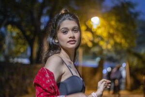 Reshma Thakur Instagram - Happiness depends on your mindset and attitude.🖤💋