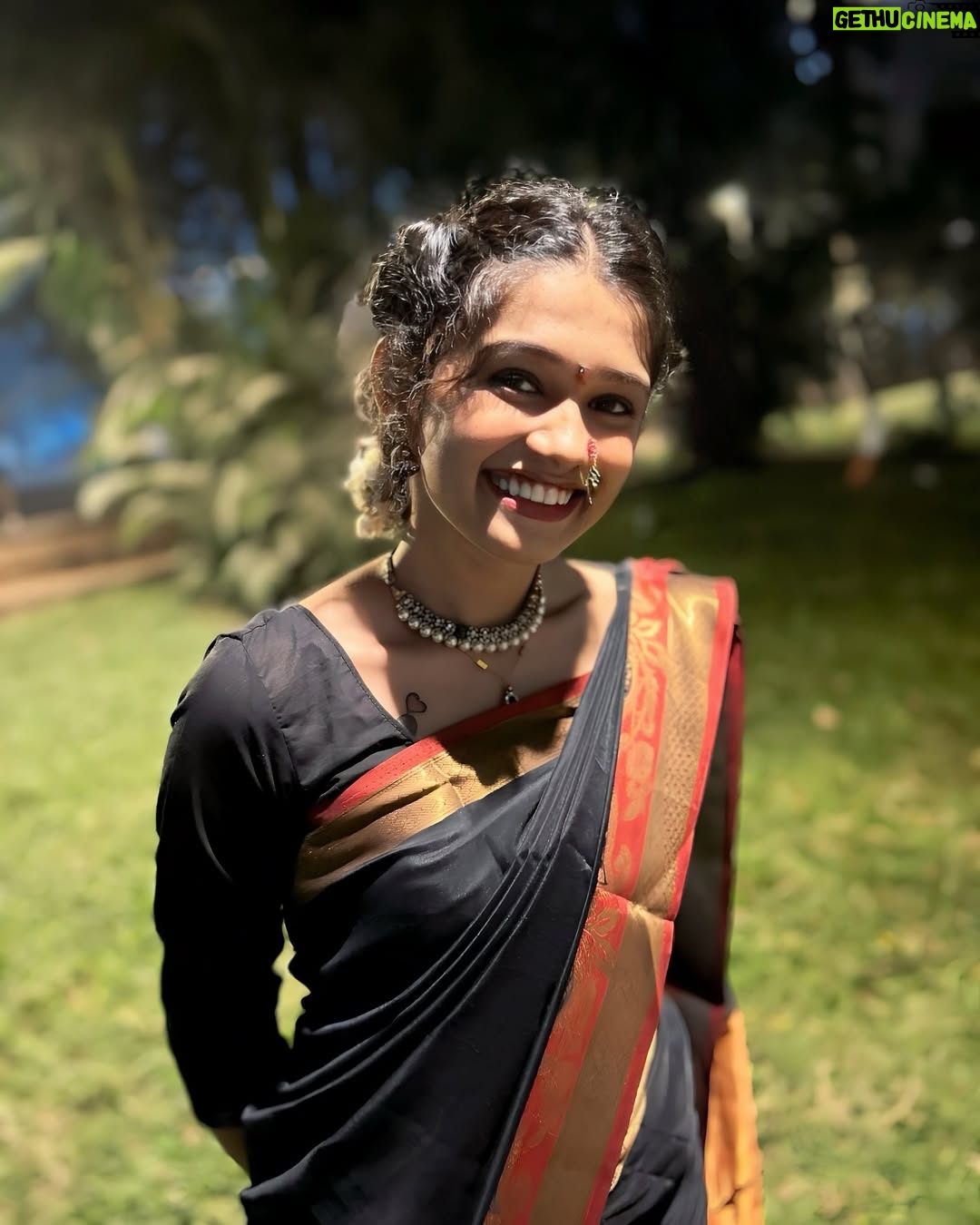 Reshma Thakur - 36.6K Likes - “Celebrating the harvest festival of Makar Sankranti, the first festivity of 2025.”🖤✨

##makarsankranti #instagram #trending #love #viral #like #photograph #follow #explore #followforfollowback #instadaily #likeforlikes #viralpost #instalike #photooftheday #fashion #comment #foryou #photoshoot
